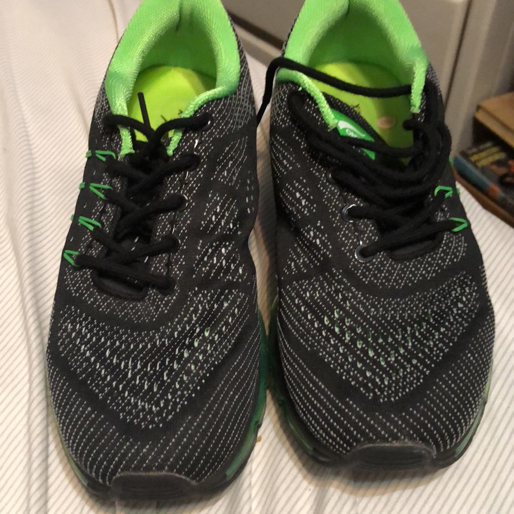 Onemix Men’s Size 8 Running shoe